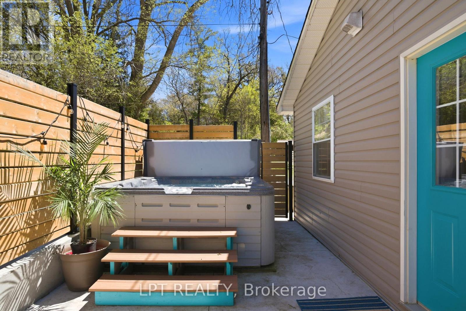 7652 Riverside Drive, Lambton Shores, Ontario  N0M 2L0 - Photo 37 - X13137284