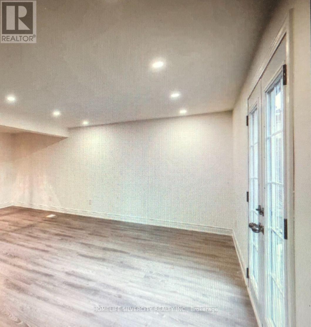 731 Elgin Street N, Cambridge, Ontario  N1R 7W5 - Photo 2 - X13137180