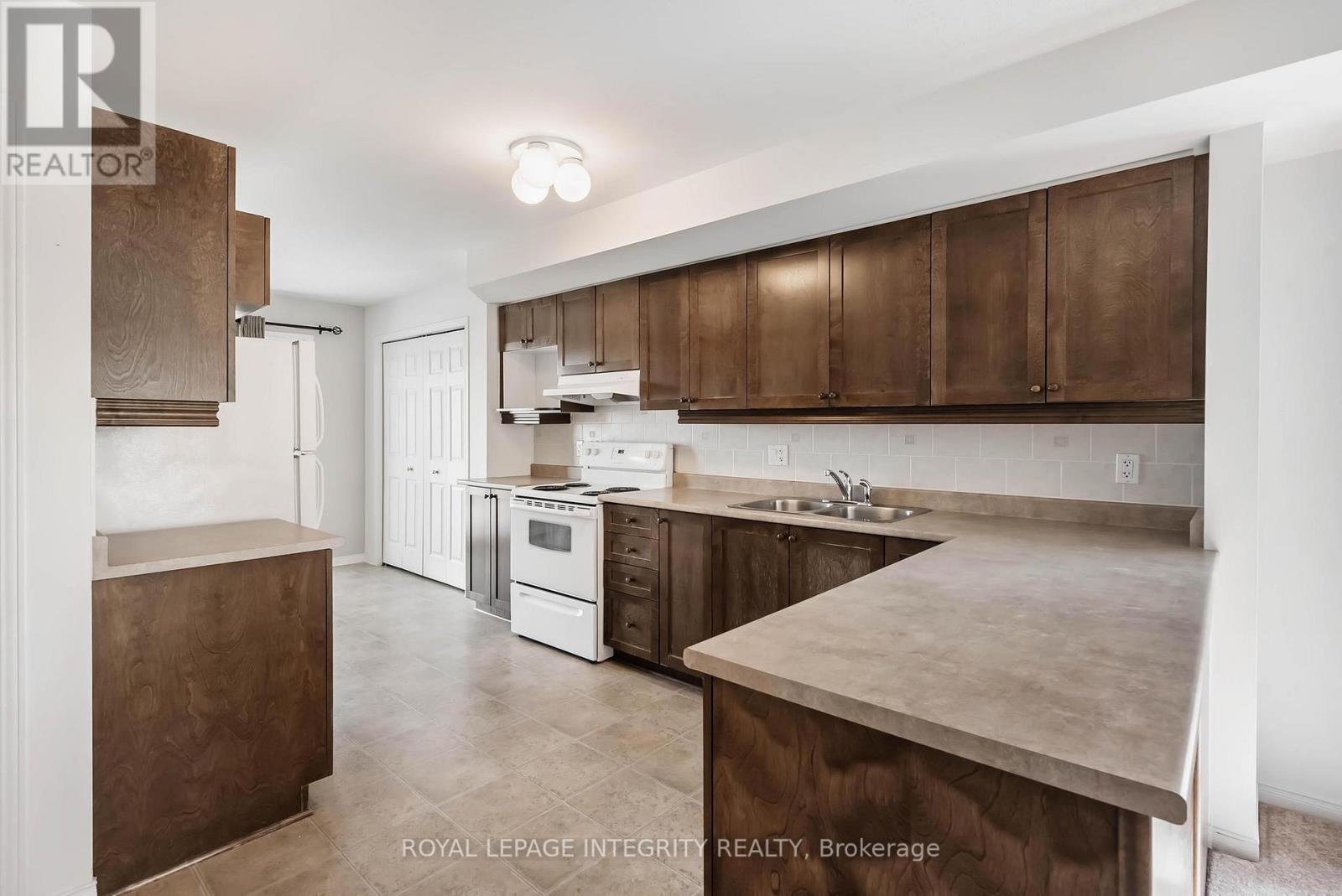 888 Longfields Drive, Ottawa, Ontario  K2J 5K6 - Photo 6 - X13137322