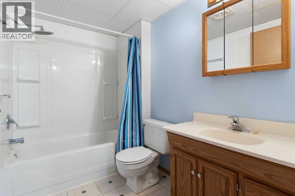 40 Mt Assiniboine Circle Se, Calgary, Alberta  T2Z 2N8 - Photo 33 - A2310951