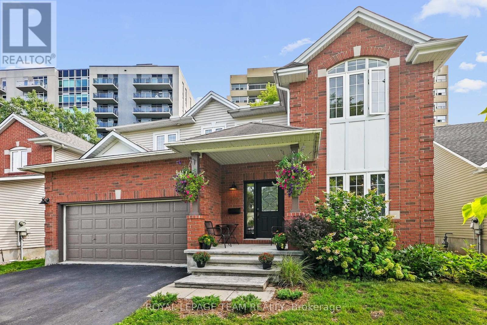 2122 SAUNDERS AVENUE, Ottawa, Ontario