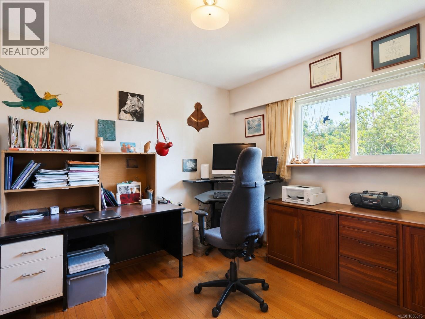 1742 Christmas Ave, Saanich, British Columbia  V8P 2X8 - Photo 14 - 1036316