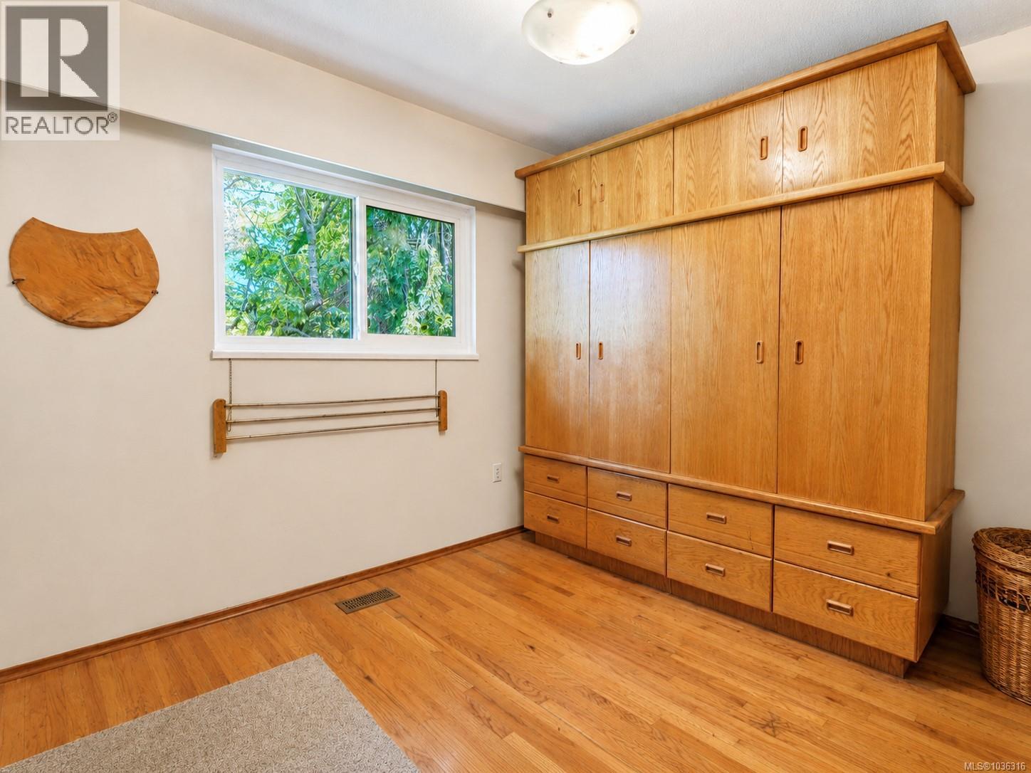 1742 Christmas Ave, Saanich, British Columbia  V8P 2X8 - Photo 17 - 1036316