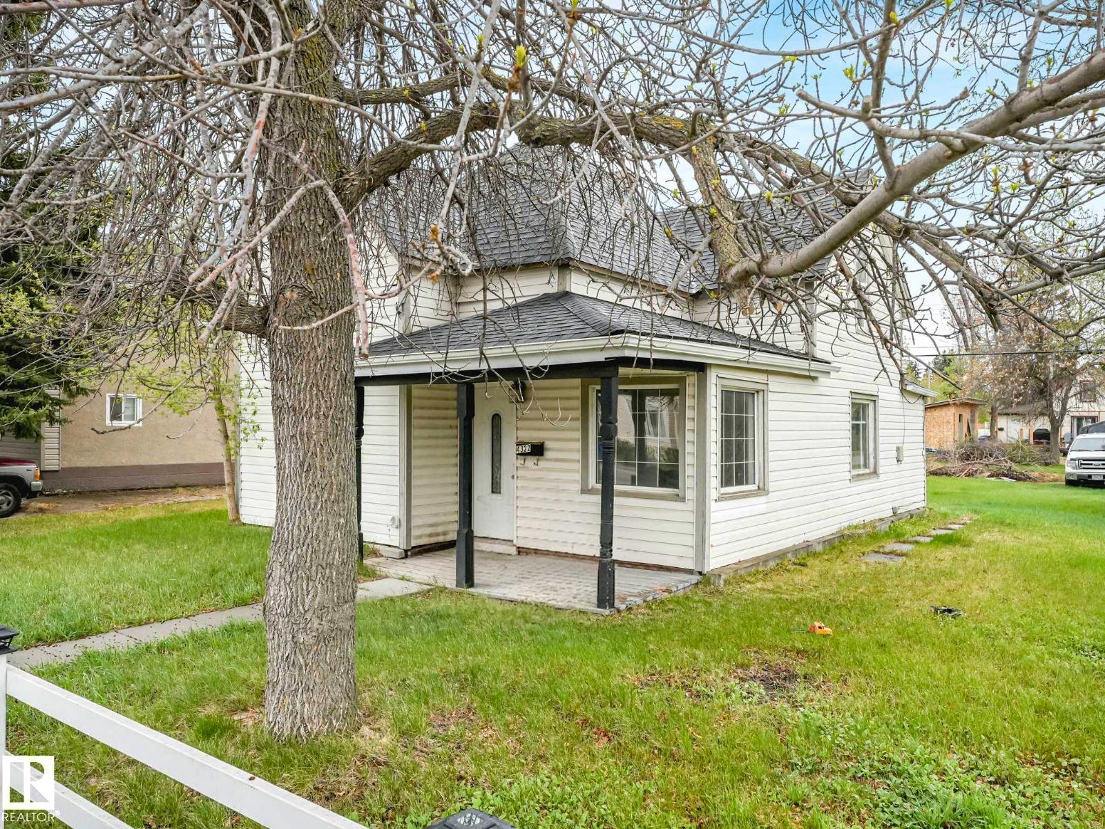4322 53 St, Wetaskiwin, Alberta  T9A 1R1 - Photo 2 - E4488176