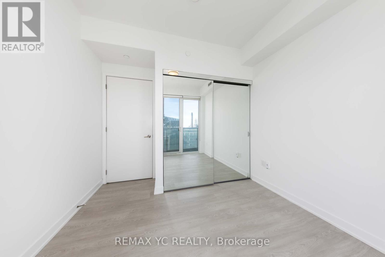 1302 - 15 Queens Quay E, Toronto, Ontario  M5E 0C5 - Photo 14 - C13137352