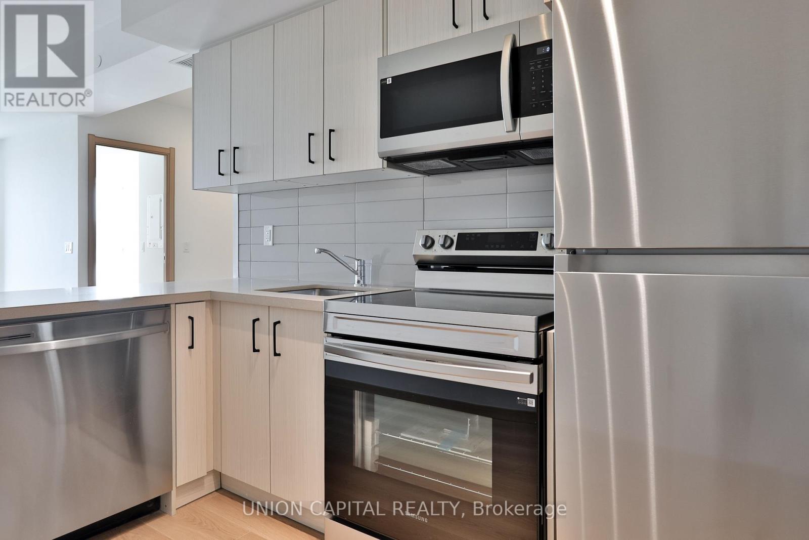 A617 - 3421 Sheppard Avenue E, Toronto, Ontario  M1T 0C1 - Photo 2 - E13137366
