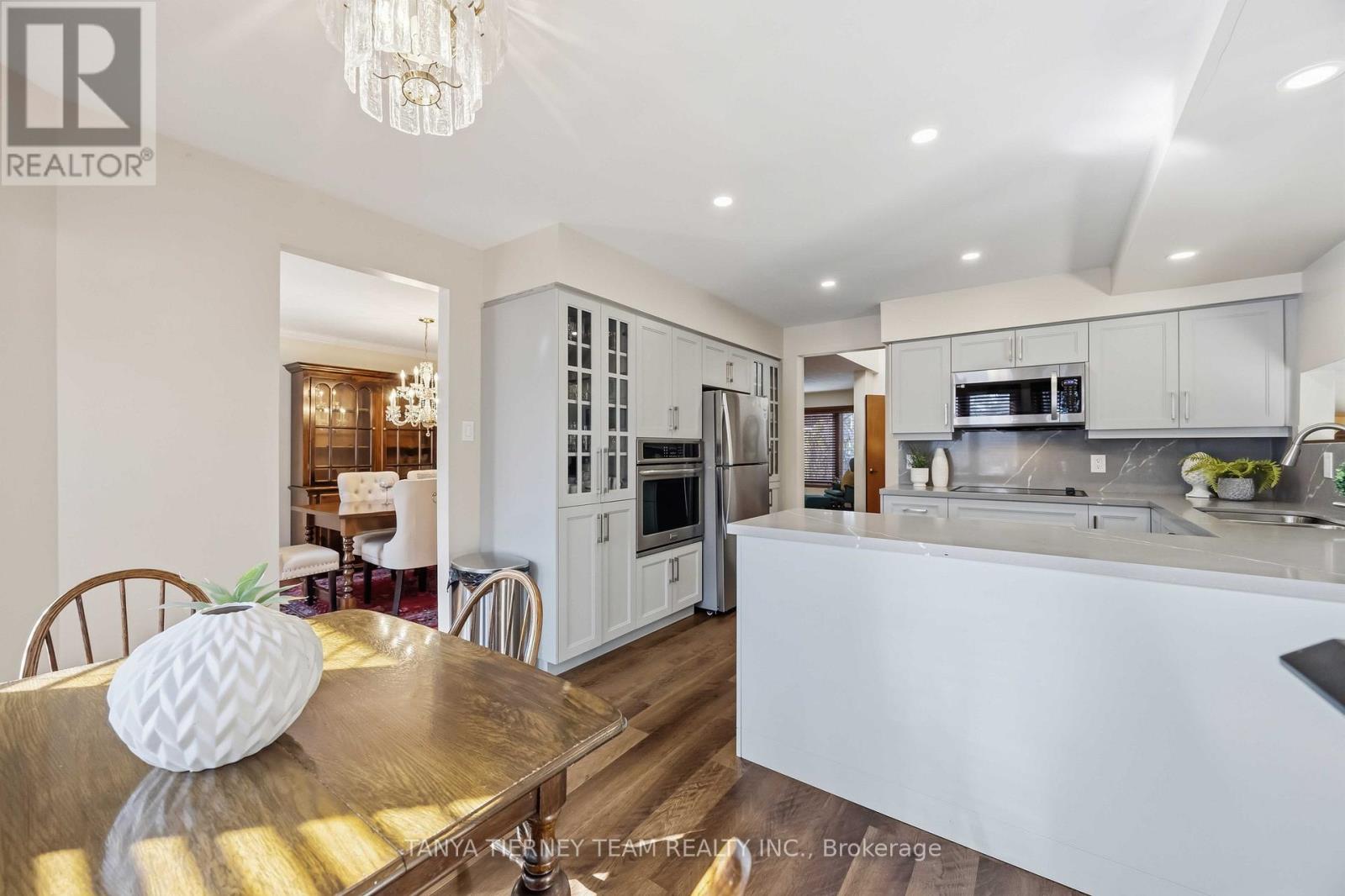 575 Park Crescent, Pickering, Ontario  L1W 2E1 - Photo 14 - E13137384