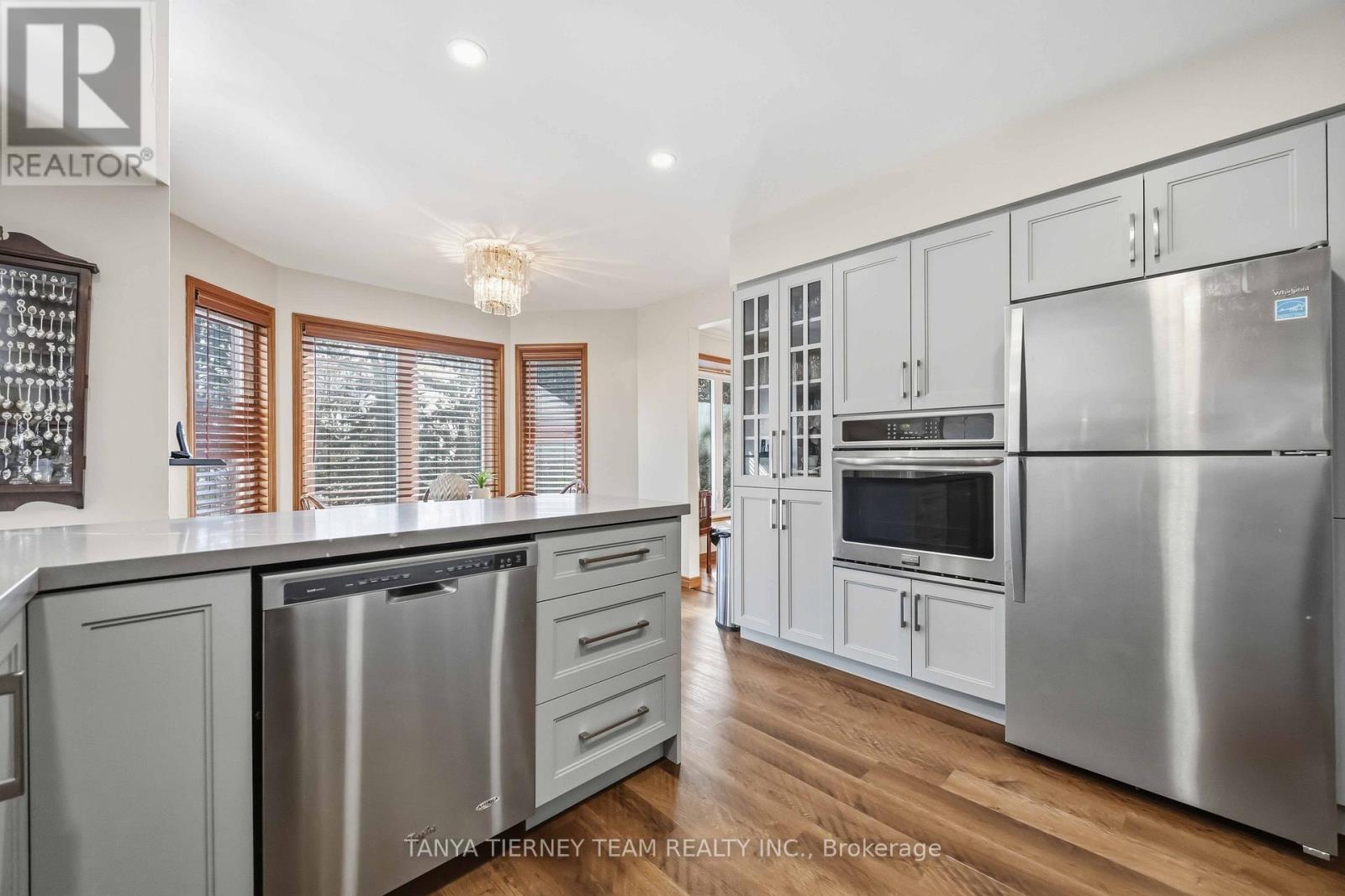 575 Park Crescent, Pickering, Ontario  L1W 2E1 - Photo 19 - E13137384