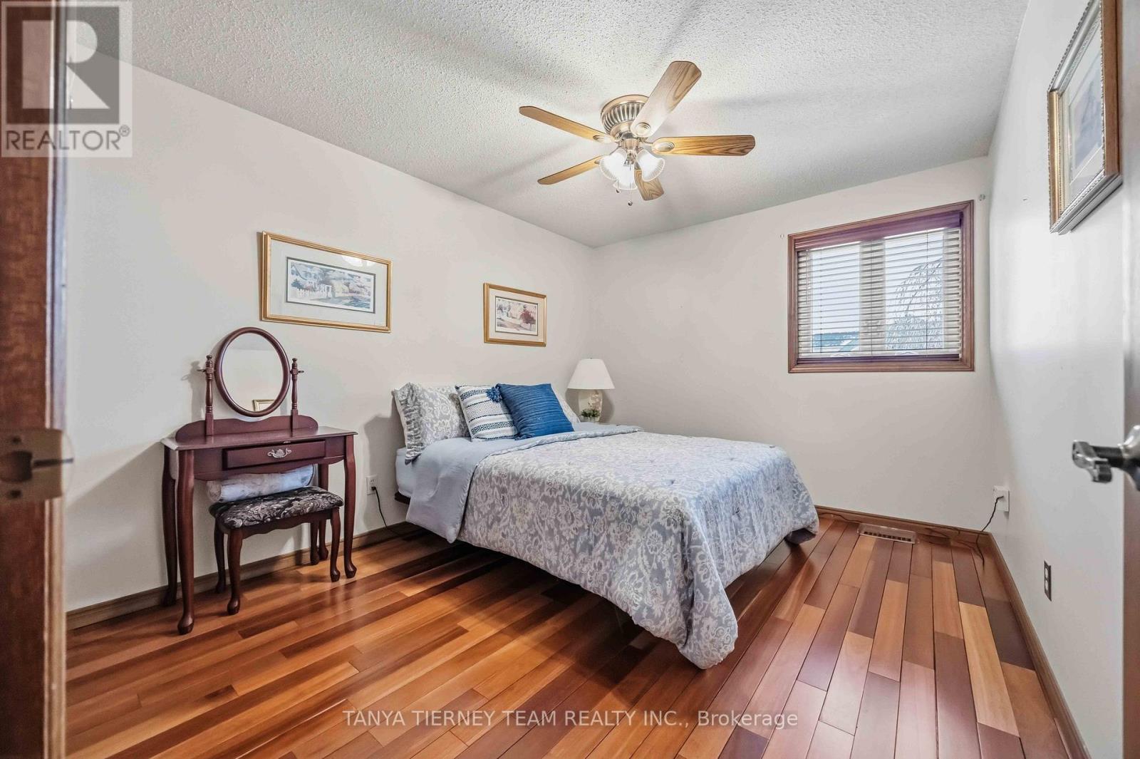 575 Park Crescent, Pickering, Ontario  L1W 2E1 - Photo 33 - E13137384