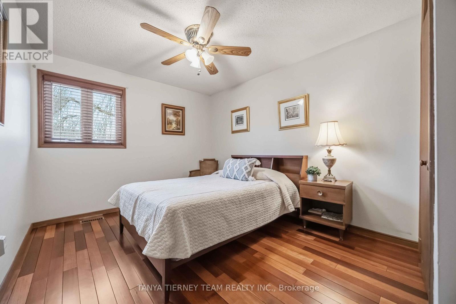 575 Park Crescent, Pickering, Ontario  L1W 2E1 - Photo 34 - E13137384