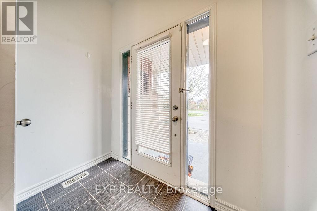 7 Northwest Passage, Whitchurch-Stouffville, Ontario  L4A 0T2 - Photo 3 - N13137298