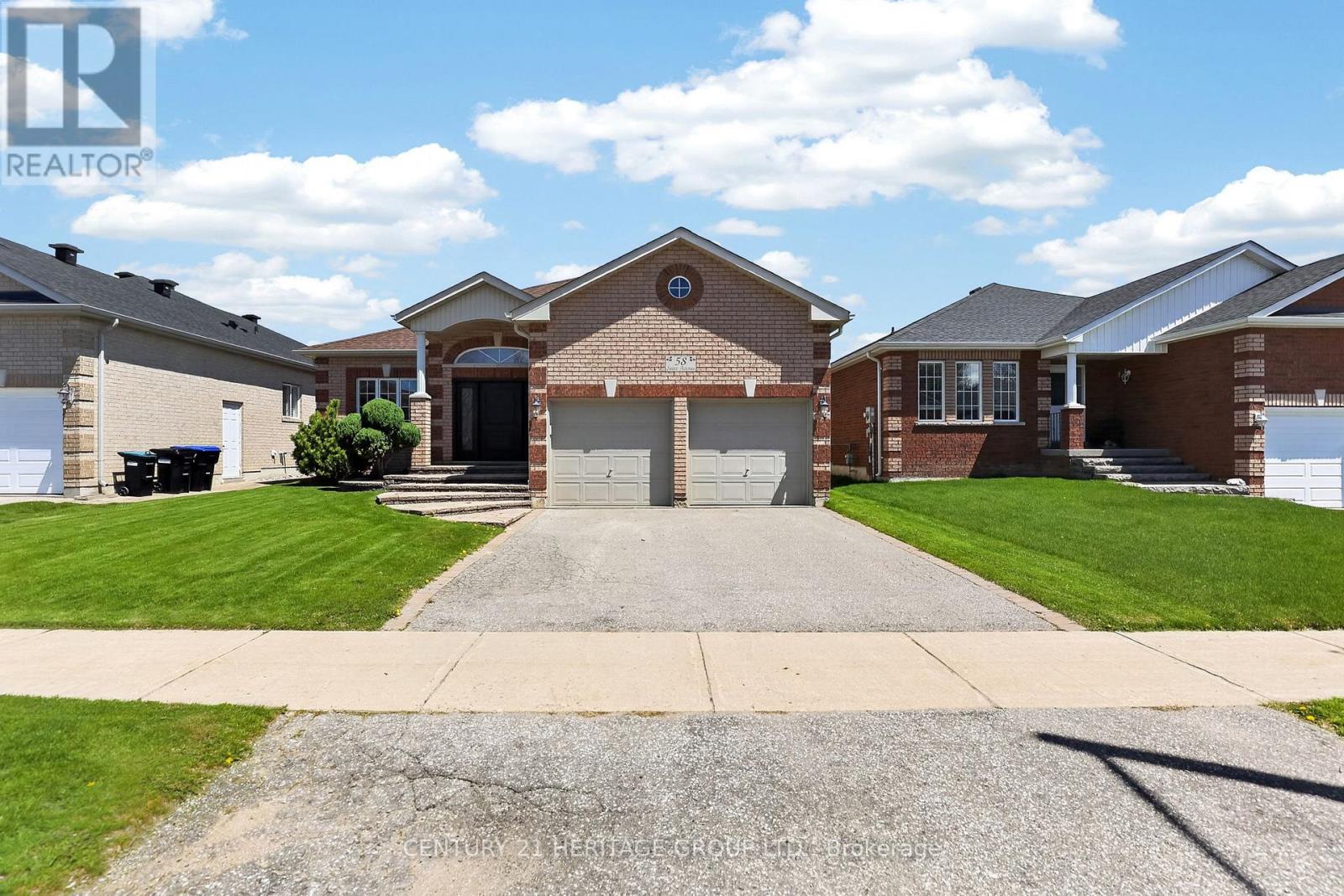 58 Saint Avenue, Bradford West Gwillimbury, Ontario  L3Z 3H7 - Photo 2 - N13137344