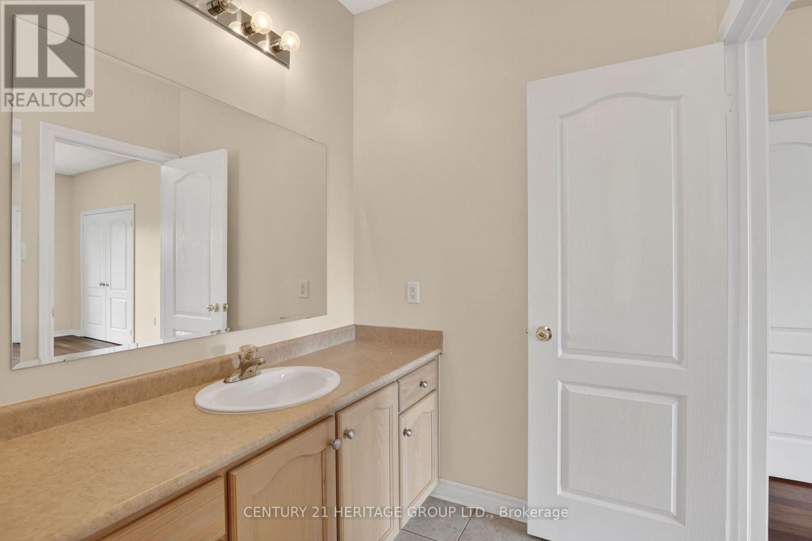 58 Saint Avenue, Bradford West Gwillimbury, Ontario  L3Z 3H7 - Photo 28 - N13137344