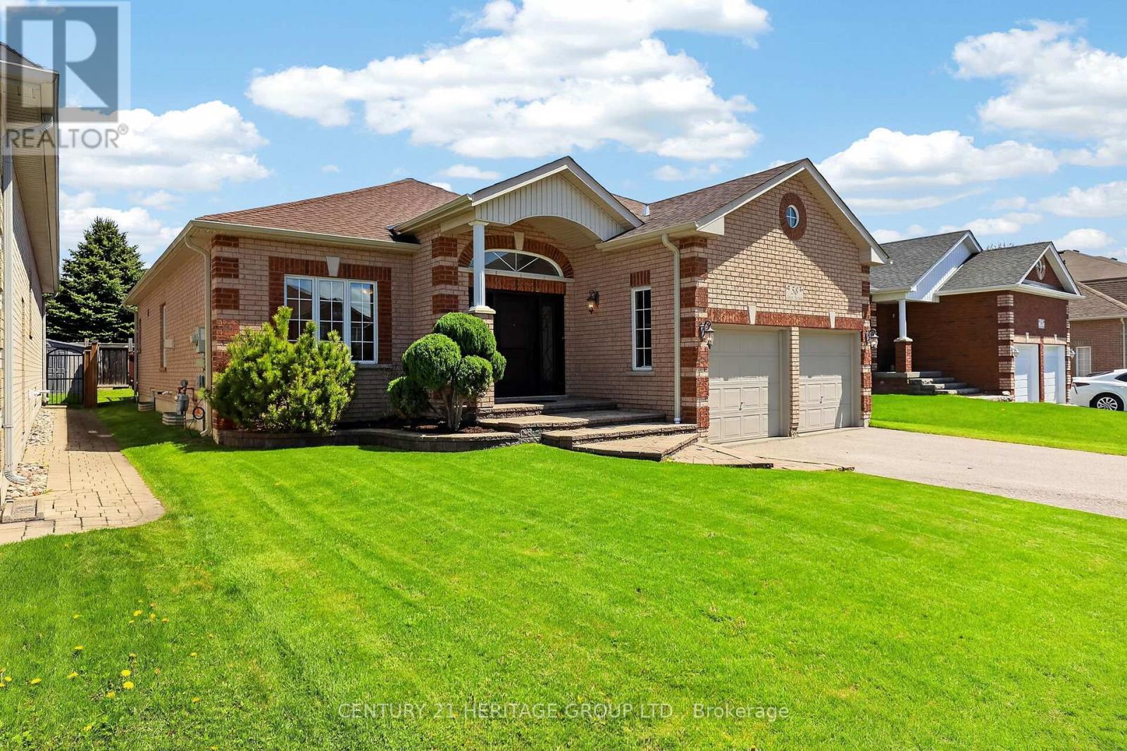 58 Saint Avenue, Bradford West Gwillimbury, Ontario  L3Z 3H7 - Photo 5 - N13137344