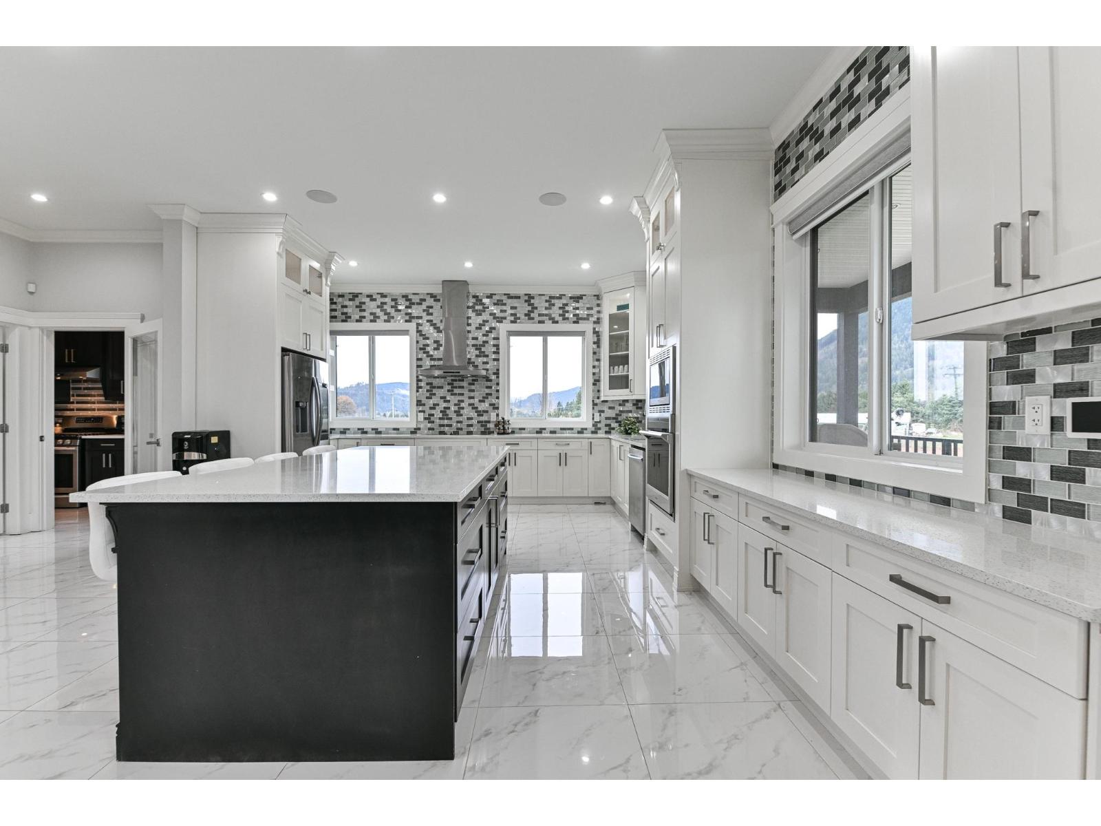 8528 Sylvester Road, Mission, British Columbia  V2V 7K6 - Photo 13 - R3123296