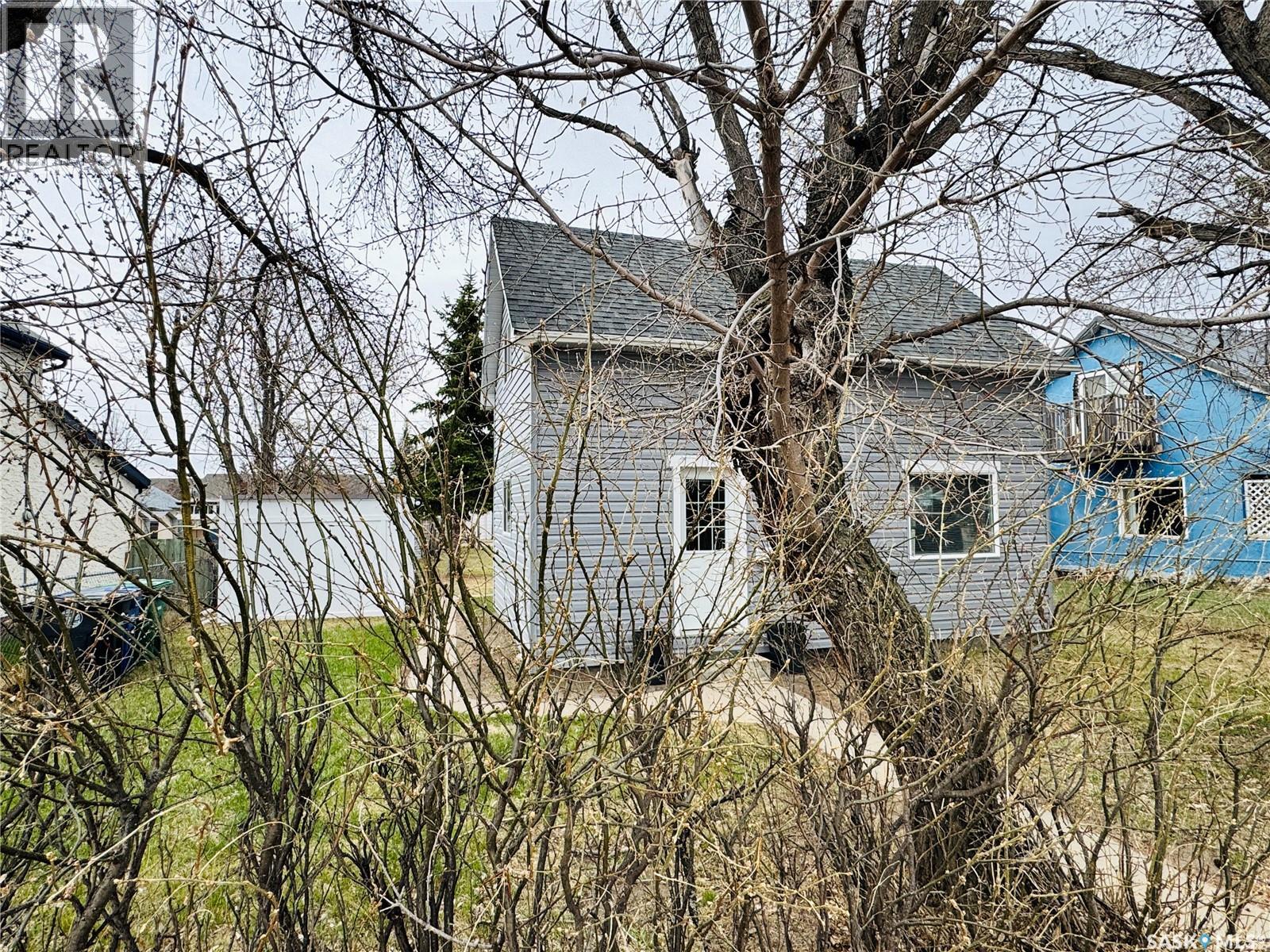 304 5th Avenue E, Biggar, Saskatchewan  S0K 0M0 - Photo 40 - SK025374