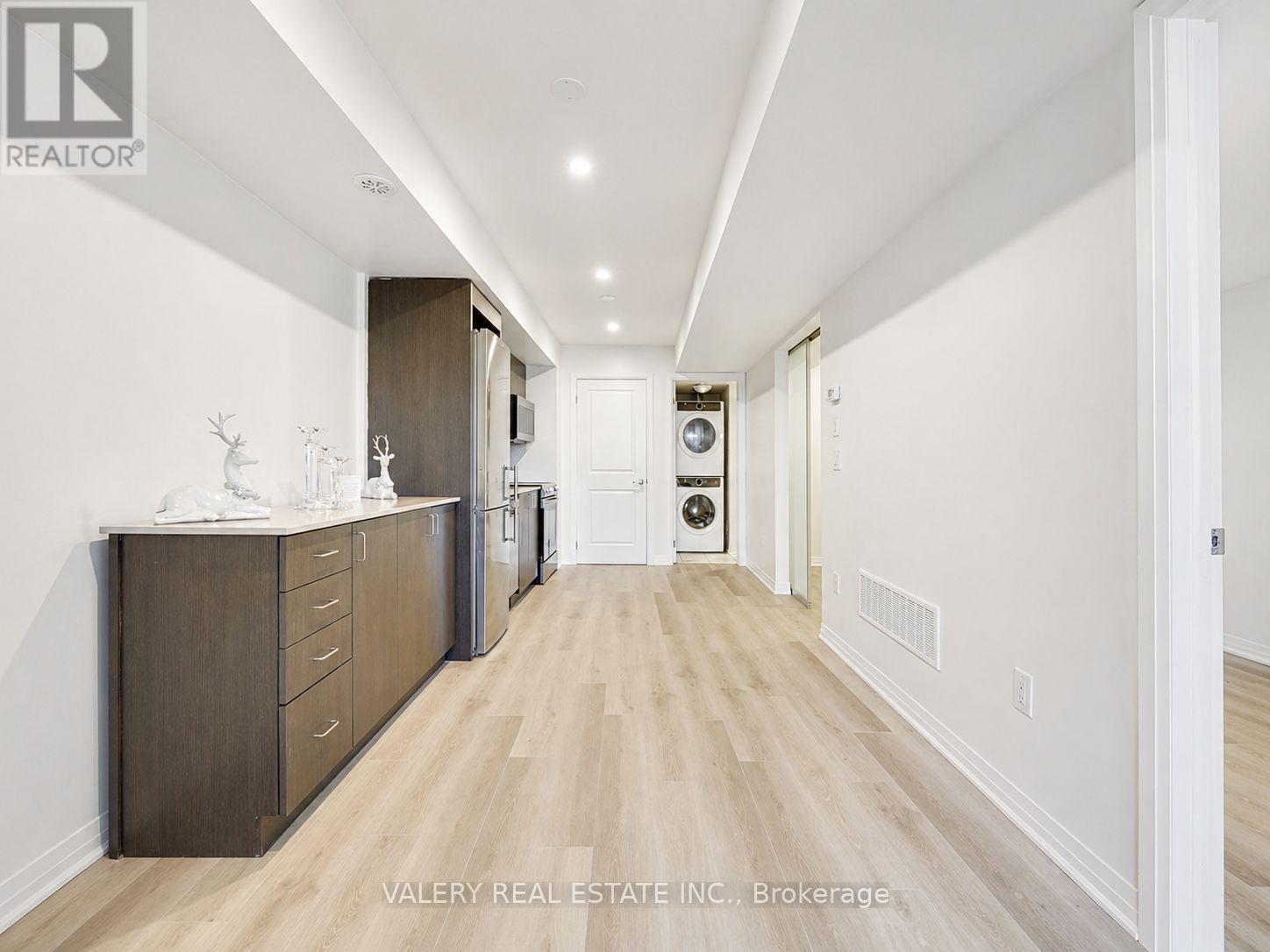 1 - 183 William Duncan Road S, Toronto, Ontario  M3K 0B7 - Photo 5 - W13137272