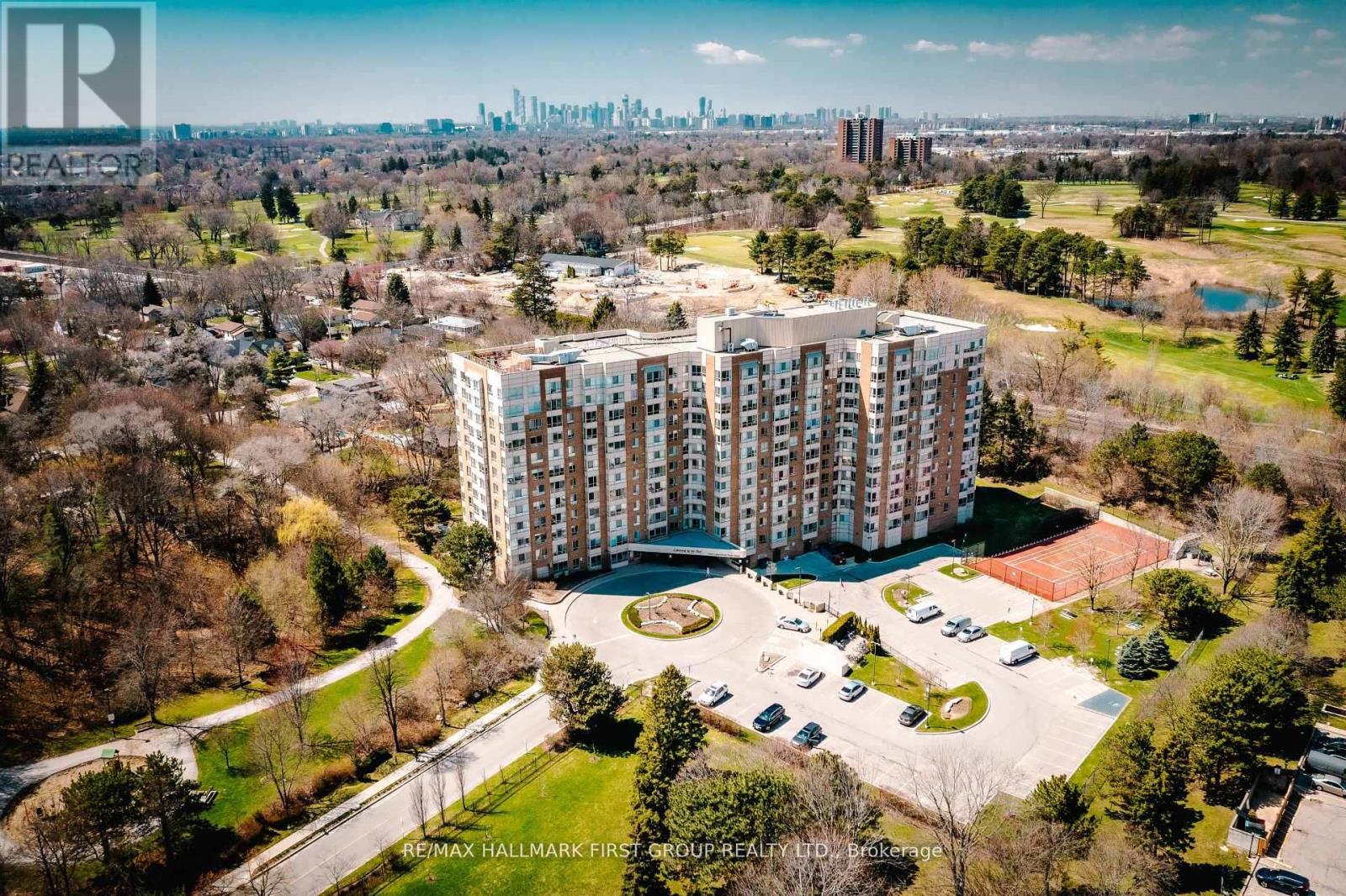 1012 - 1485 Lakeshore Road E, Mississauga, Ontario  L5E 3G2 - Photo 1 - W13137294