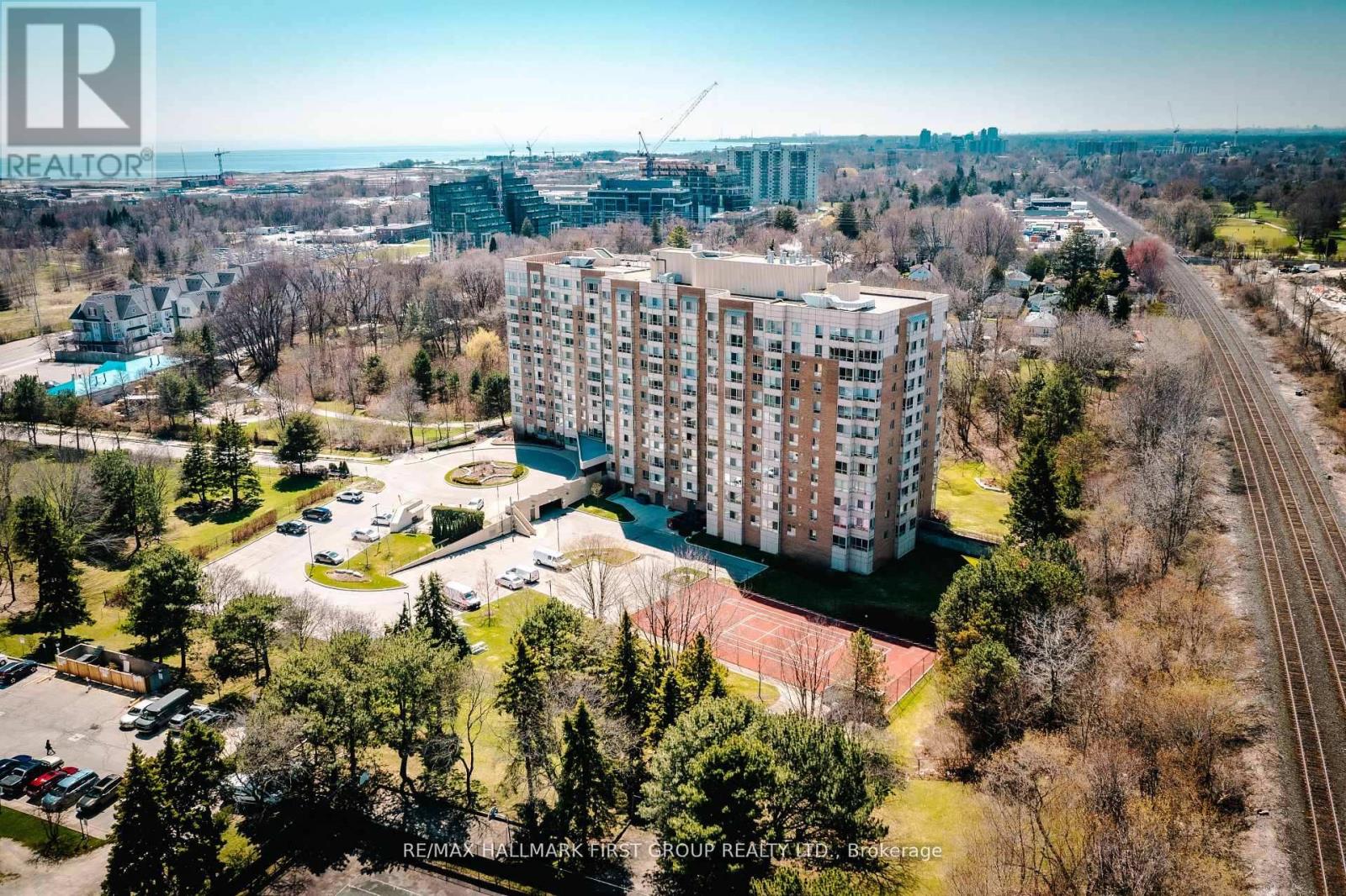 1012 - 1485 Lakeshore Road E, Mississauga, Ontario  L5E 3G2 - Photo 3 - W13137294
