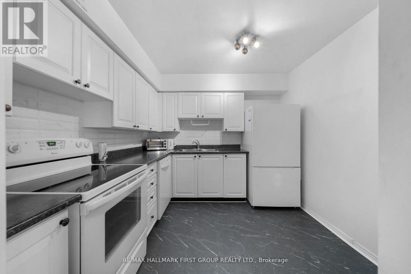 1012 - 1485 Lakeshore Road E, Mississauga, Ontario  L5E 3G2 - Photo 9 - W13137294