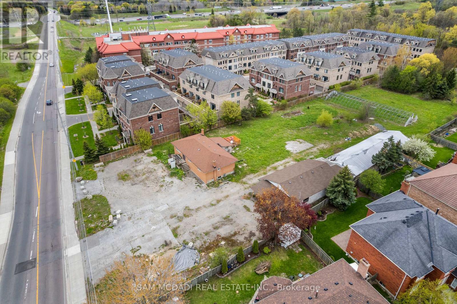 4410 Mississauga Road, Mississauga, Ontario  L5M 7C8 - Photo 3 - W13137318