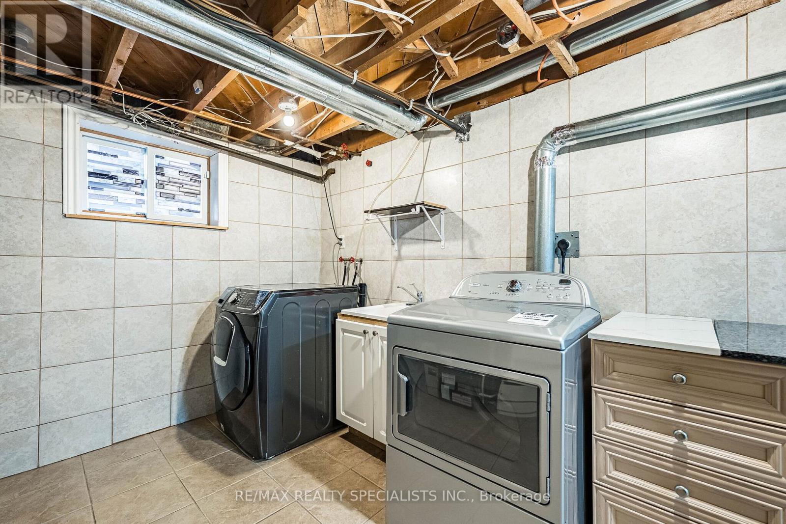 321 Kingsleigh Court, Milton, Ontario  L9T 1X6 - Photo 44 - W13137324