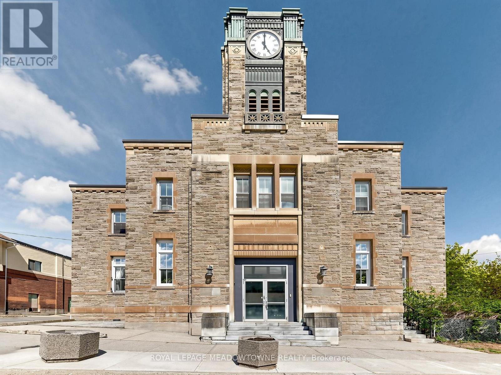 10 - 70 MILL STREET, Halton Hills, Ontario