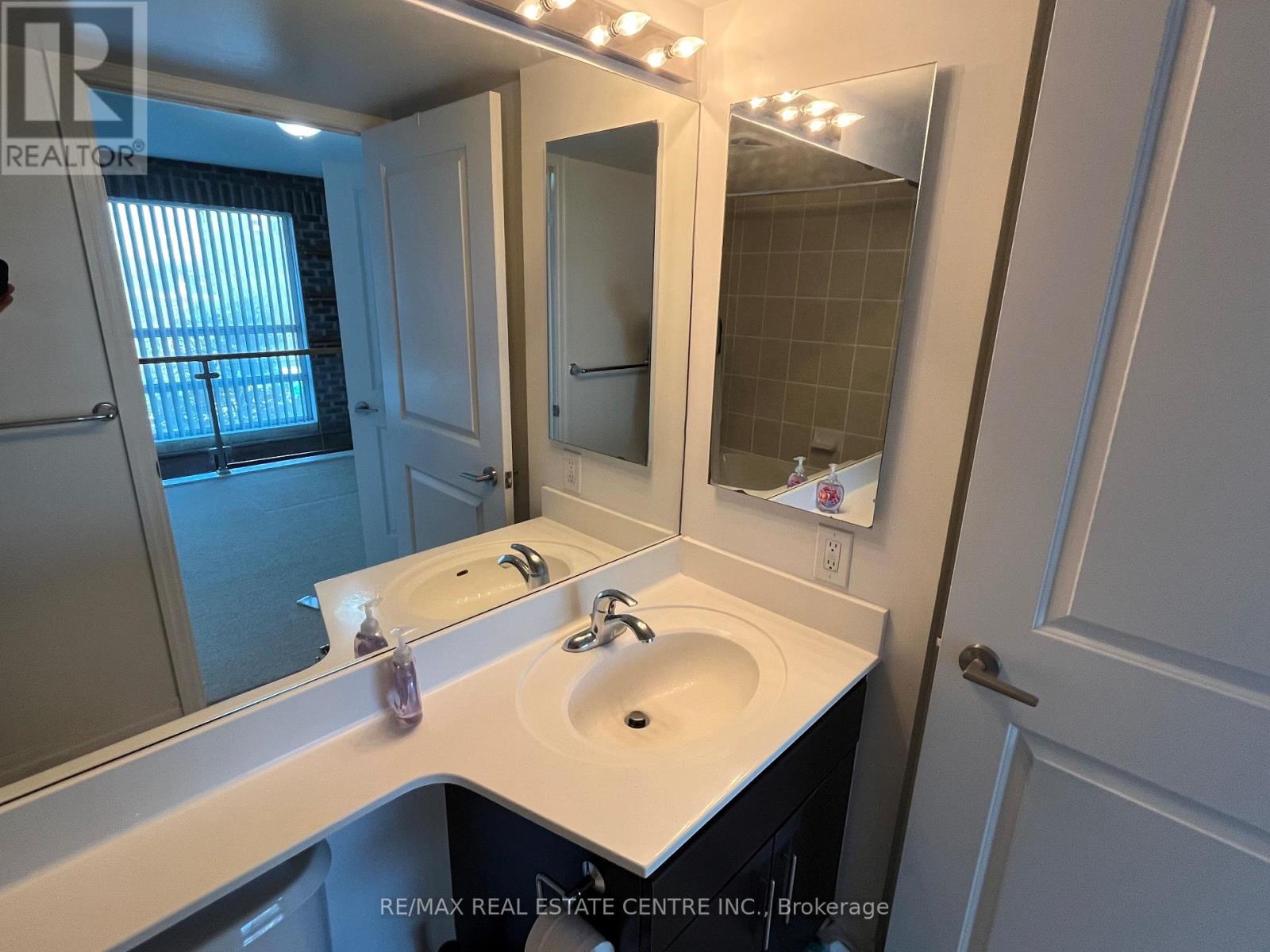 126 - 2035 Sheppard Avenue E, Toronto, Ontario  M2J 0A8 - Photo 18 - C13116828