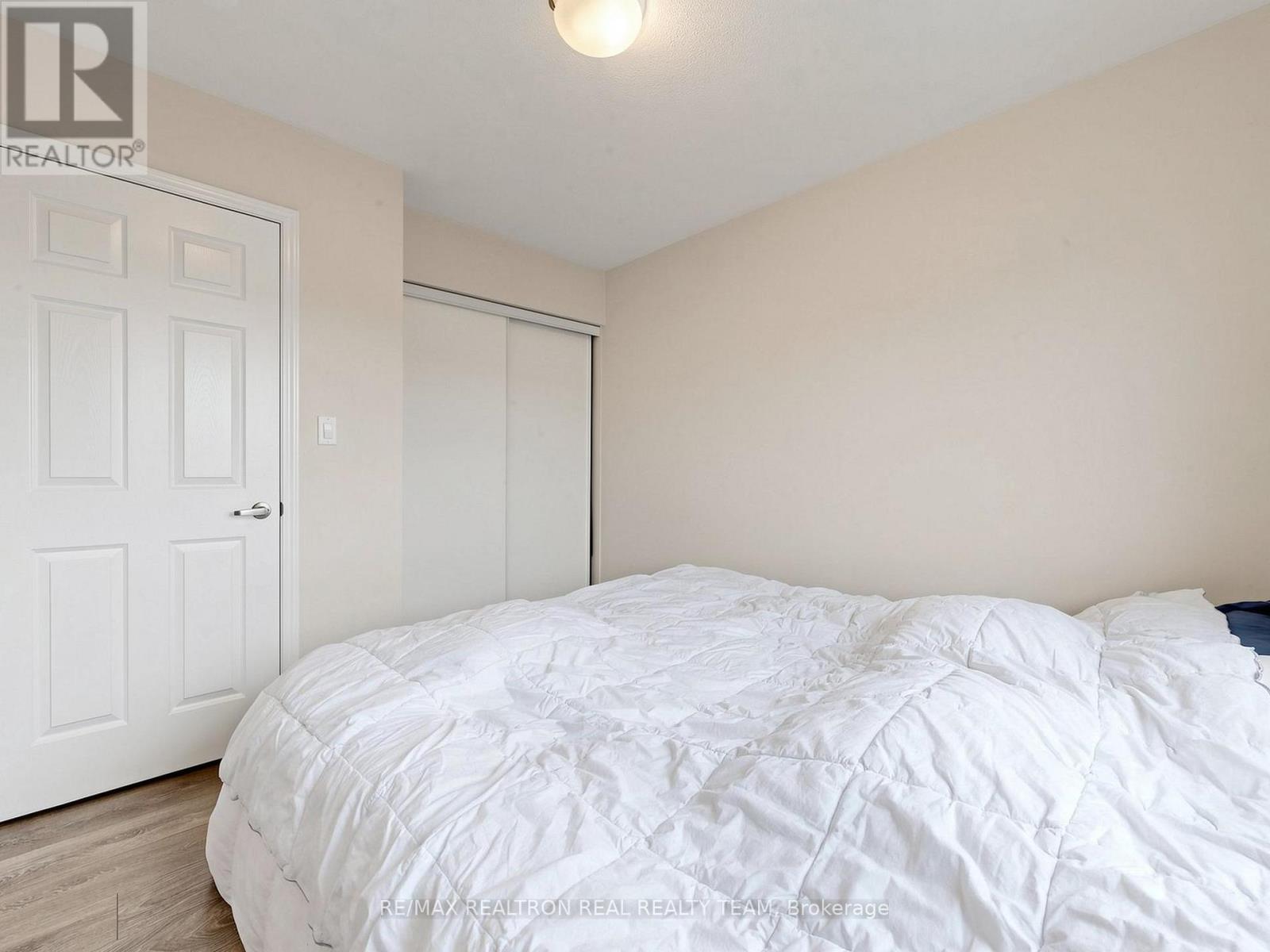 2708 Burkholder Drive, Pickering, Ontario  L1X 0G2 - Photo 31 - E13135930