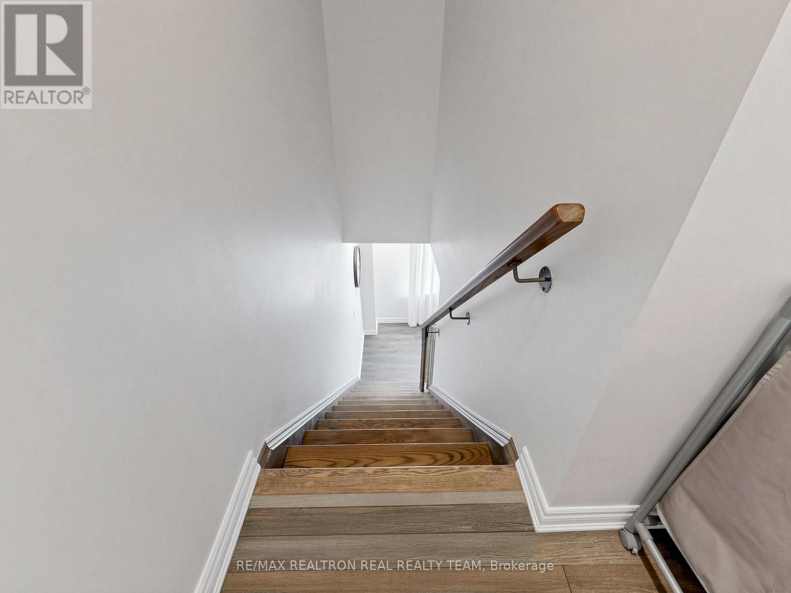 2708 Burkholder Drive, Pickering, Ontario  L1X 0G2 - Photo 23 - E13135930