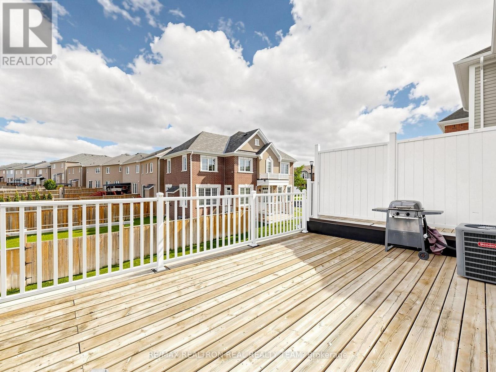 2708 Burkholder Drive, Pickering, Ontario  L1X 0G2 - Photo 38 - E13135930