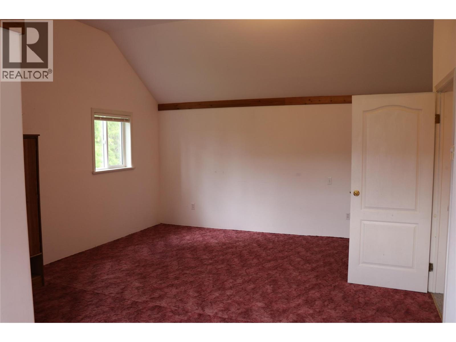 561 Willow Street, Fauquier, British Columbia  V0G 1J0 - Photo 34 - 10387442