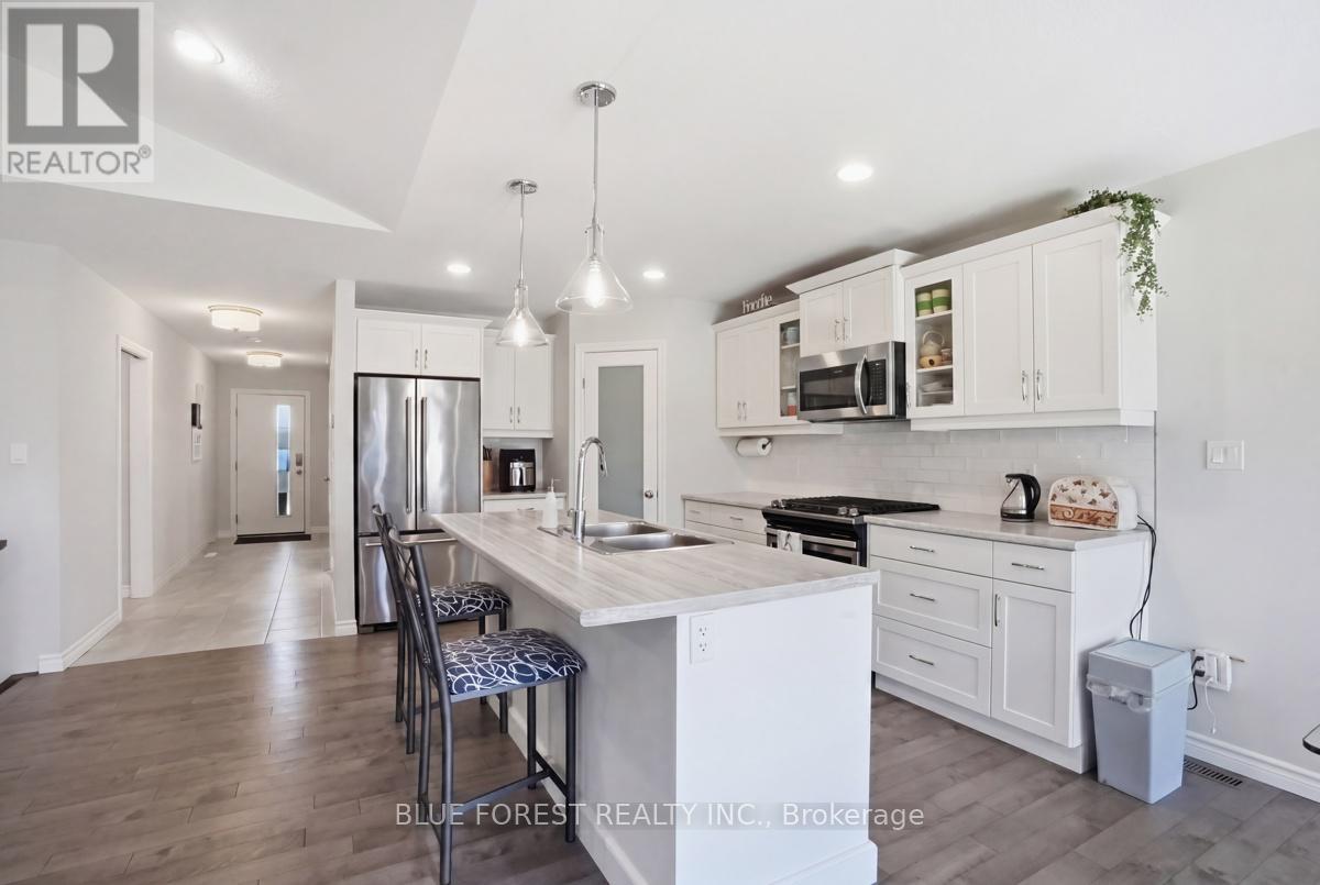 62 Blairmont Terrace, St. Thomas, Ontario  N6B 2G5 - Photo 11 - X13137412
