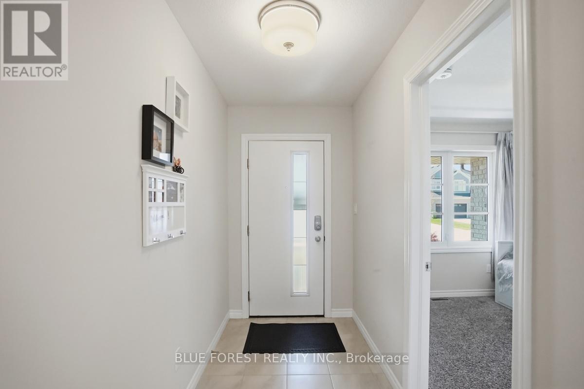 62 Blairmont Terrace, St. Thomas, Ontario  N6B 2G5 - Photo 4 - X13137412