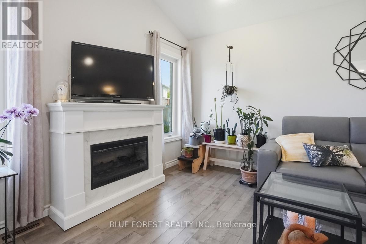 62 Blairmont Terrace, St. Thomas, Ontario  N6B 2G5 - Photo 7 - X13137412