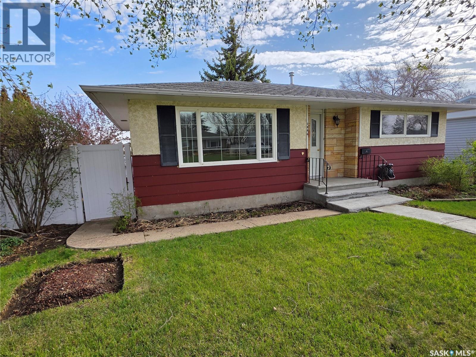 1446 Taylor Drive, Swift Current, Saskatchewan  S9H 1M9 - Photo 24 - SK036191