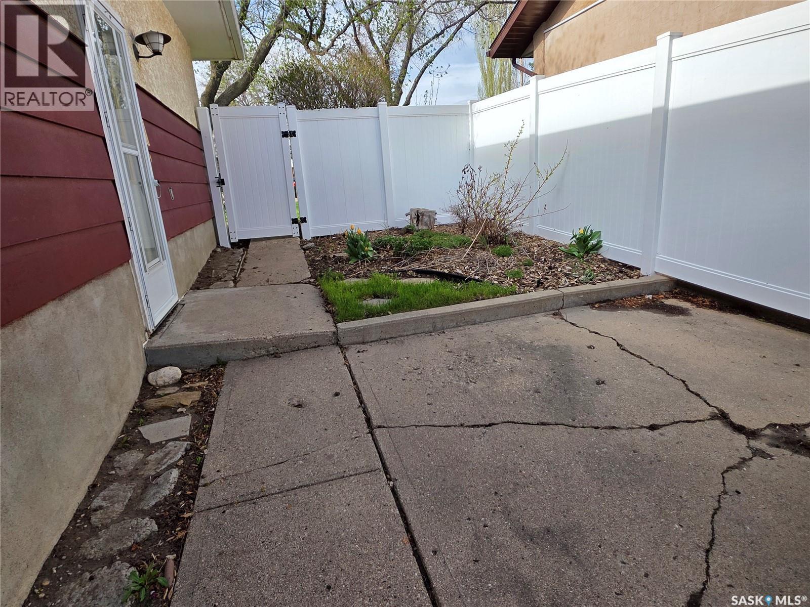 1446 Taylor Drive, Swift Current, Saskatchewan  S9H 1M9 - Photo 25 - SK036191