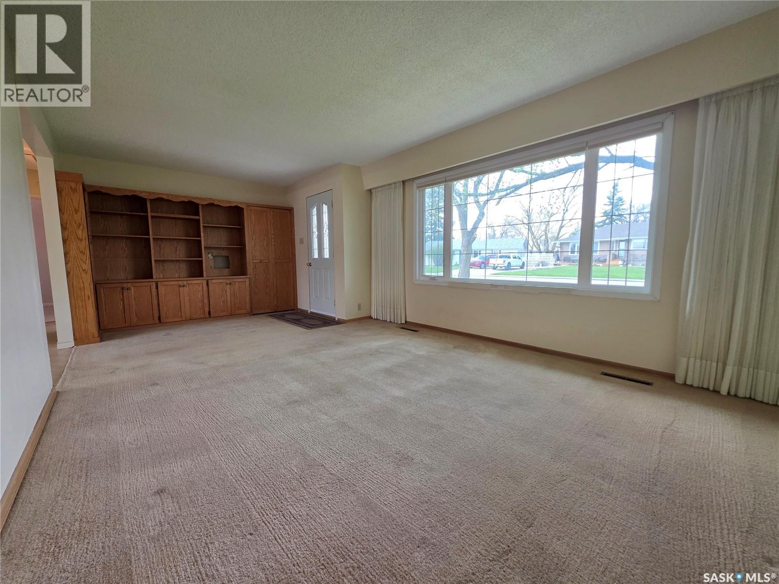 1446 Taylor Drive, Swift Current, Saskatchewan  S9H 1M9 - Photo 9 - SK036191