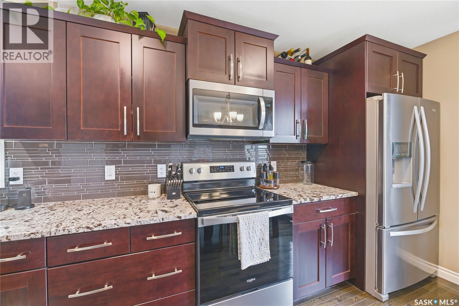 386 Levalley Cove, Saskatoon, Saskatchewan  S7T 0H5 - Photo 10 - SK036177