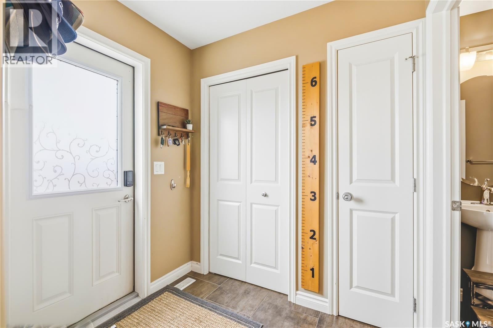 386 Levalley Cove, Saskatoon, Saskatchewan  S7T 0H5 - Photo 15 - SK036177
