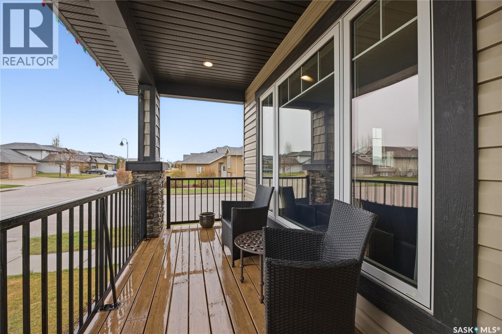 386 Levalley Cove, Saskatoon, Saskatchewan  S7T 0H5 - Photo 2 - SK036177
