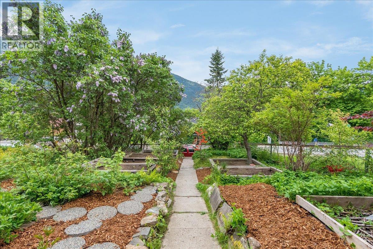 122 High Street, Nelson, British Columbia  V1L 3Z4 - Photo 5 - 10387447