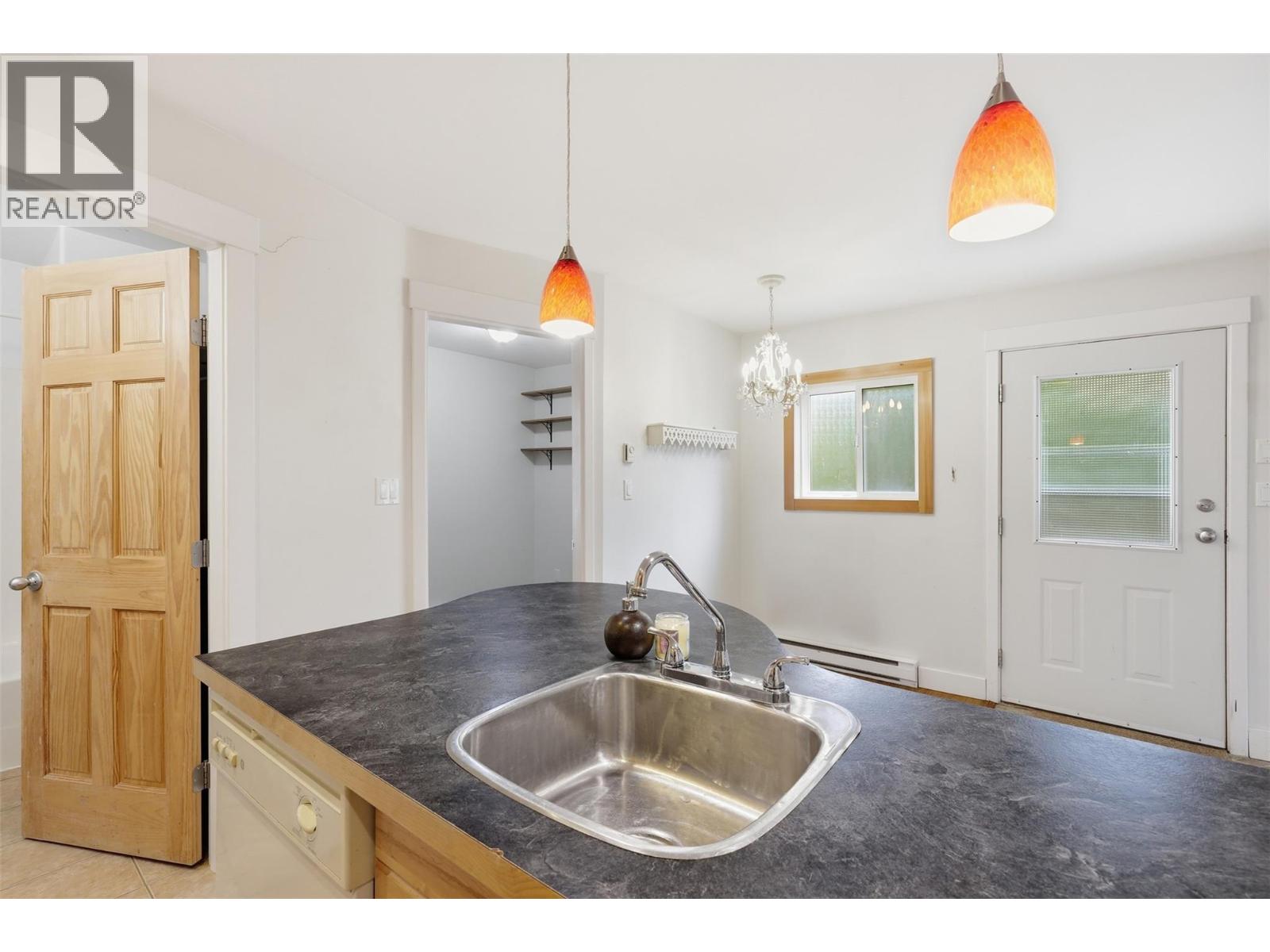 870 Mcqueen Drive Unit# 108, Kamloops, British Columbia  V2B 7X9 - Photo 16 - 10387439