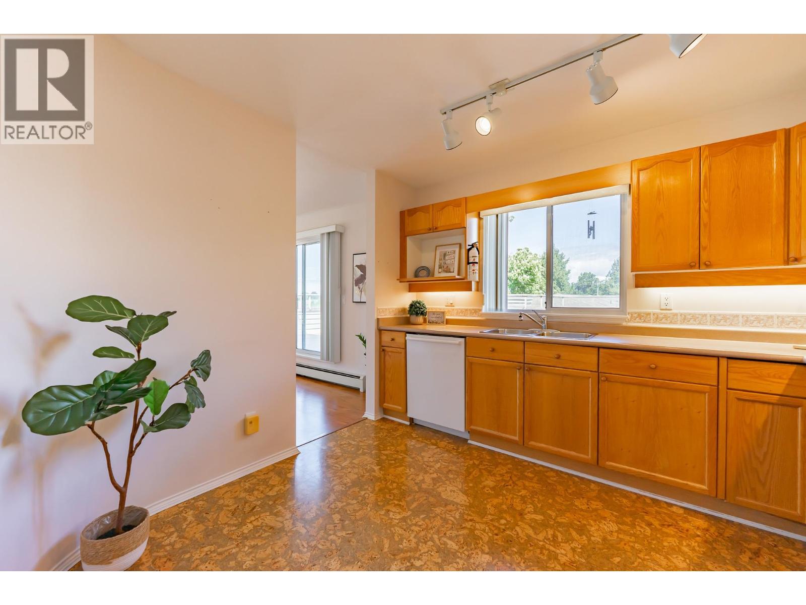 303 9260 No. 2 Road, Richmond, British Columbia  V7E 2C8 - Photo 11 - R3124422