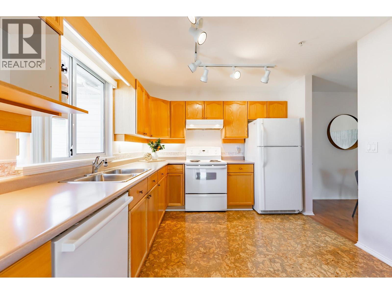 303 9260 No. 2 Road, Richmond, British Columbia  V7E 2C8 - Photo 13 - R3124422