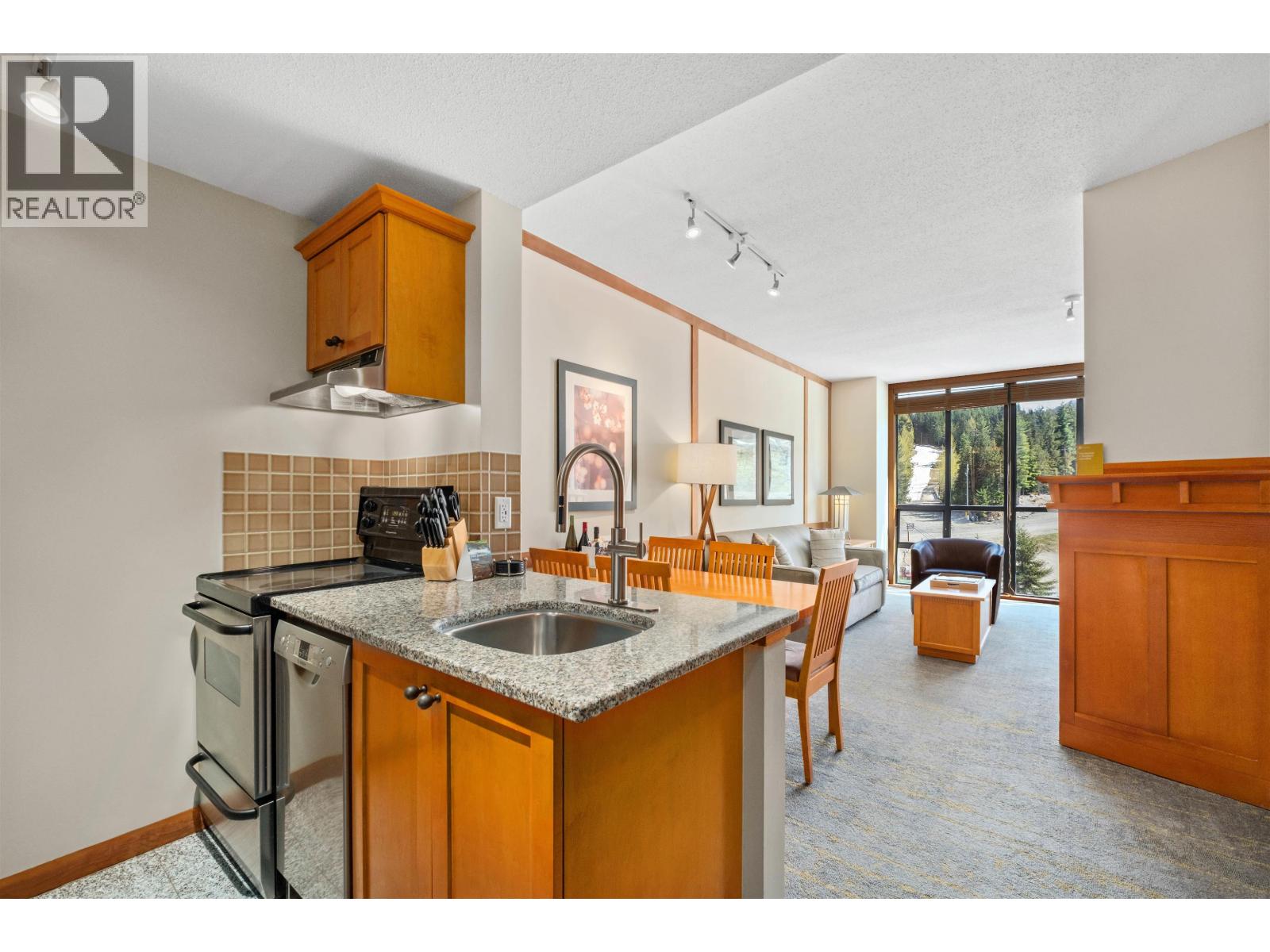 604 4320 Sundial Crescent, Whistler, British Columbia  V8E 1G6 - Photo 6 - R3124429