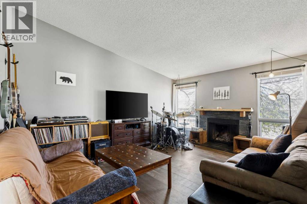 68 Templegreen Bay NE, Calgary, Alberta  T1Y 4Z3 - Photo 1 - A2310286
