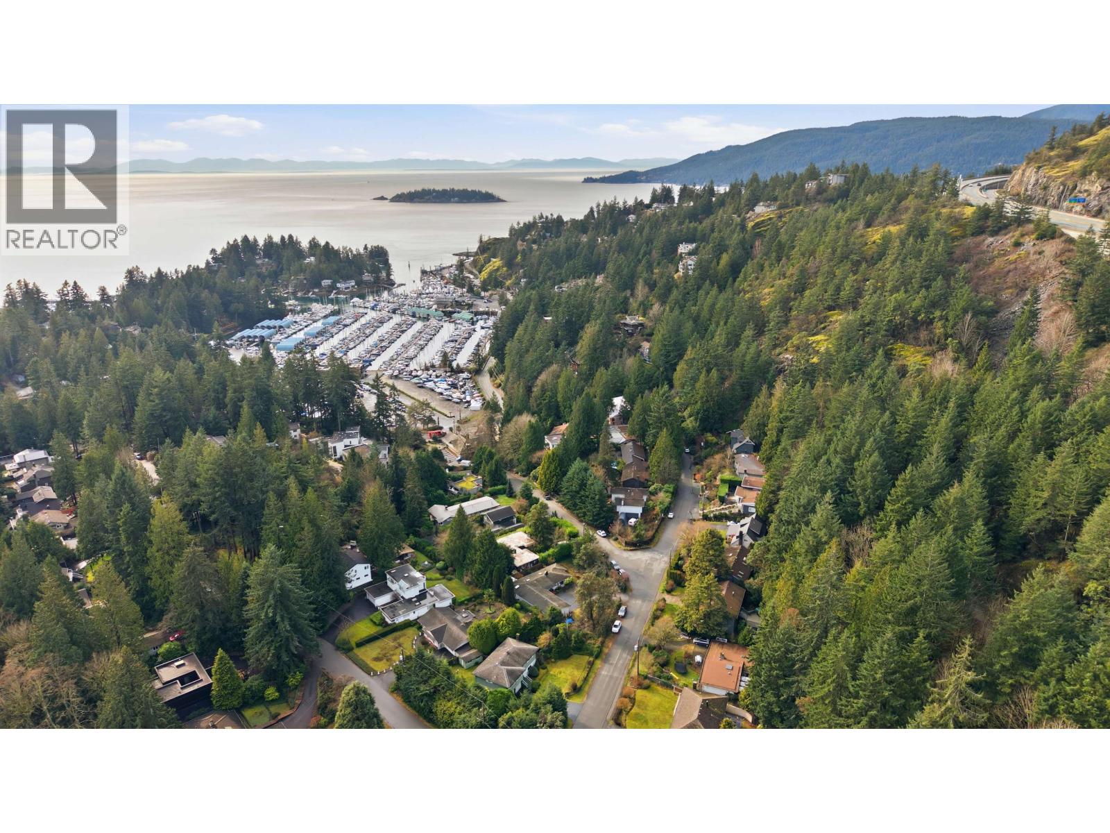 5757 Cranley Drive, West Vancouver, British Columbia  V7W 1S9 - Photo 11 - R3124428