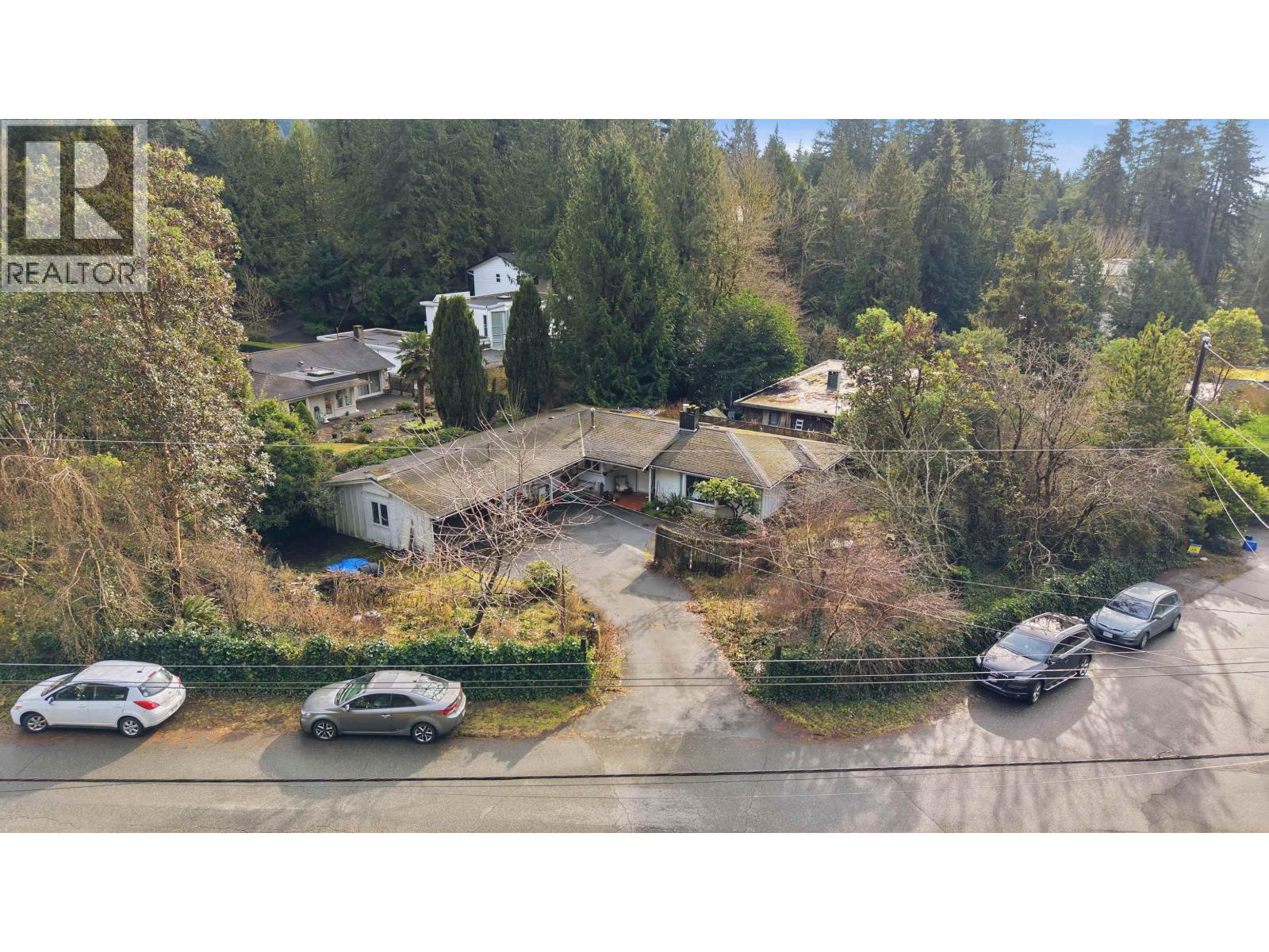 5757 Cranley Drive, West Vancouver, British Columbia  V7W 1S9 - Photo 2 - R3124428