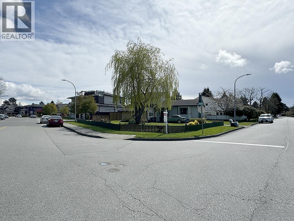 10844 Springmont Gate, Richmond, British Columbia  V7E 1Y4 - Photo 40 - R3124448